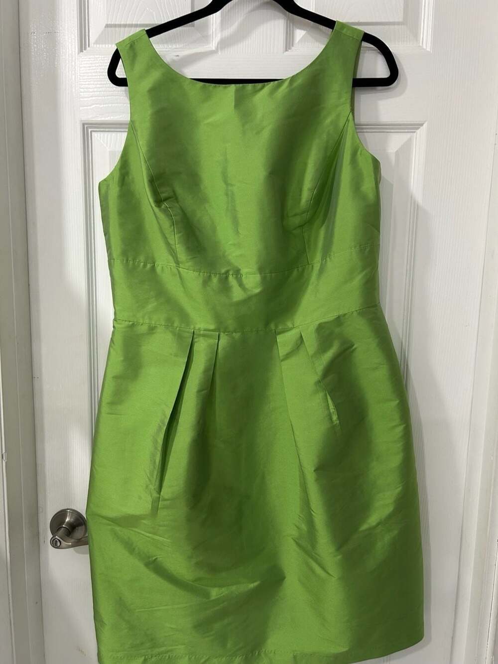 Alfred Sung Bright Green Shantung Sleeveless Scoop Neck Dress with Back Bow